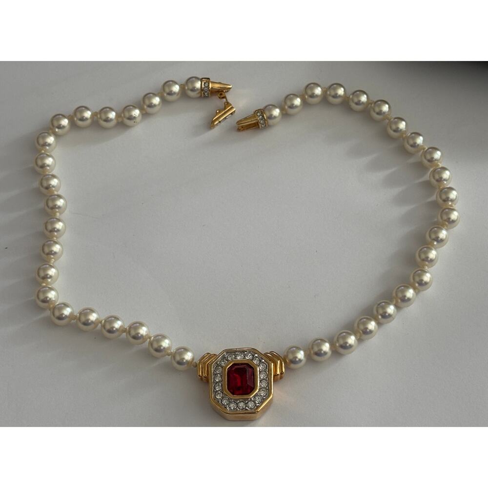 Vintage RARE S.A.L Swarovski Red Crystal Pendant Gold Tone Necklace Faux Pearls